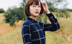 美女的胸罩脱了和奶罩